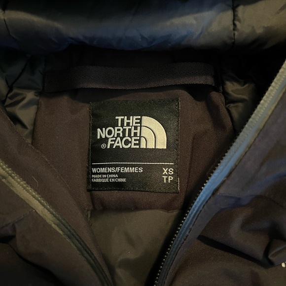 North Face Women’s coat - Picture 2 of 3